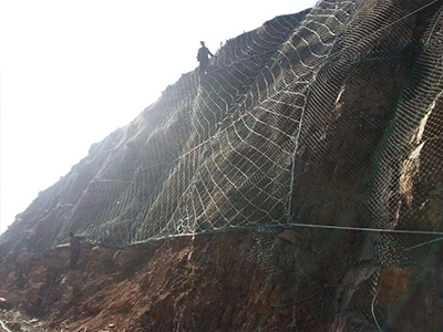 山(shan)坡(po)防(fang)護(hu)網 山坡防護網